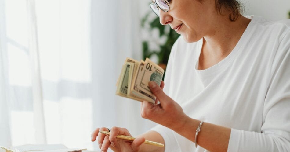 woman budgeting on a variable income